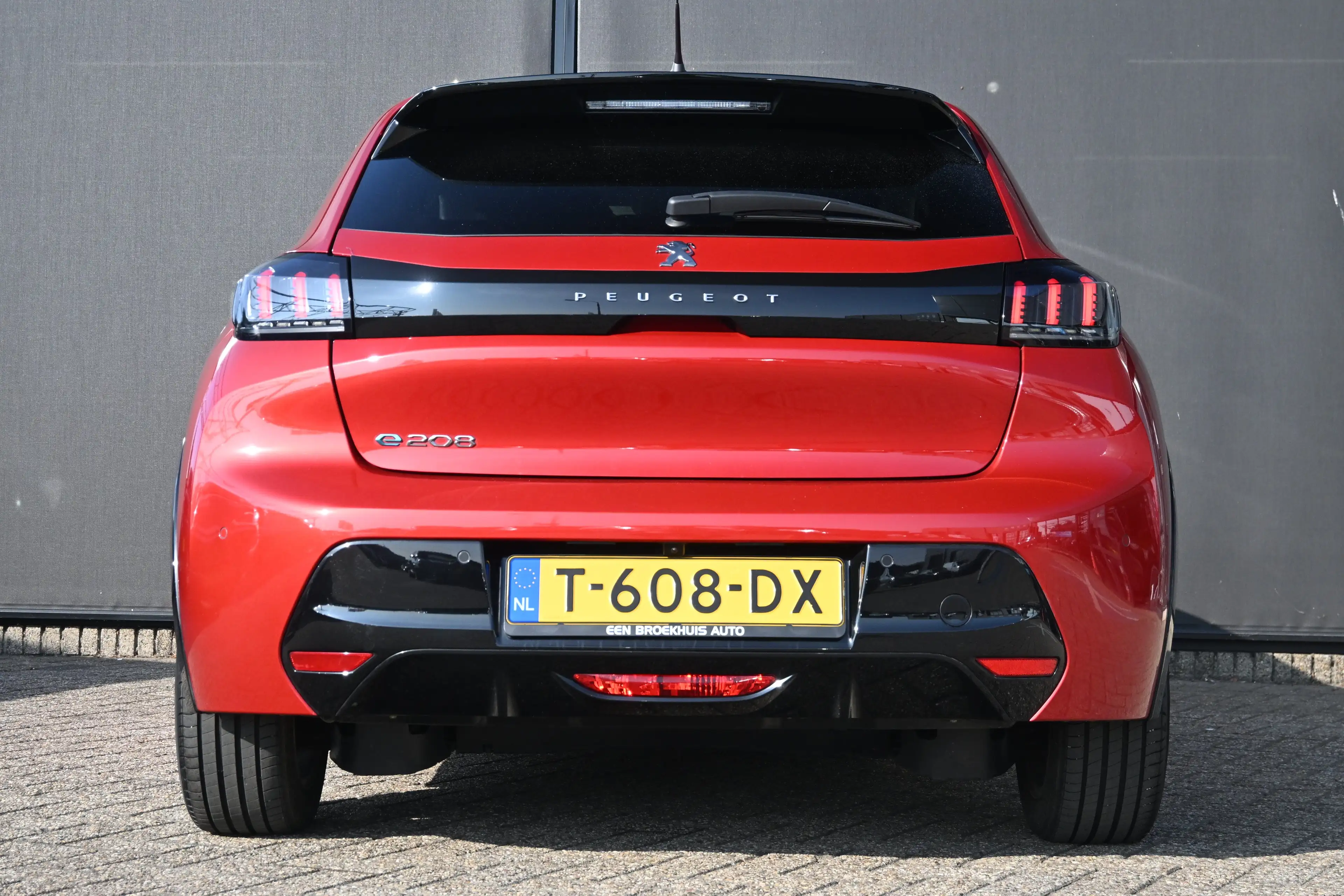 Peugeot e-208 EV Allure 50 kWh | Navigatie By App | Climate Cont — photo 6