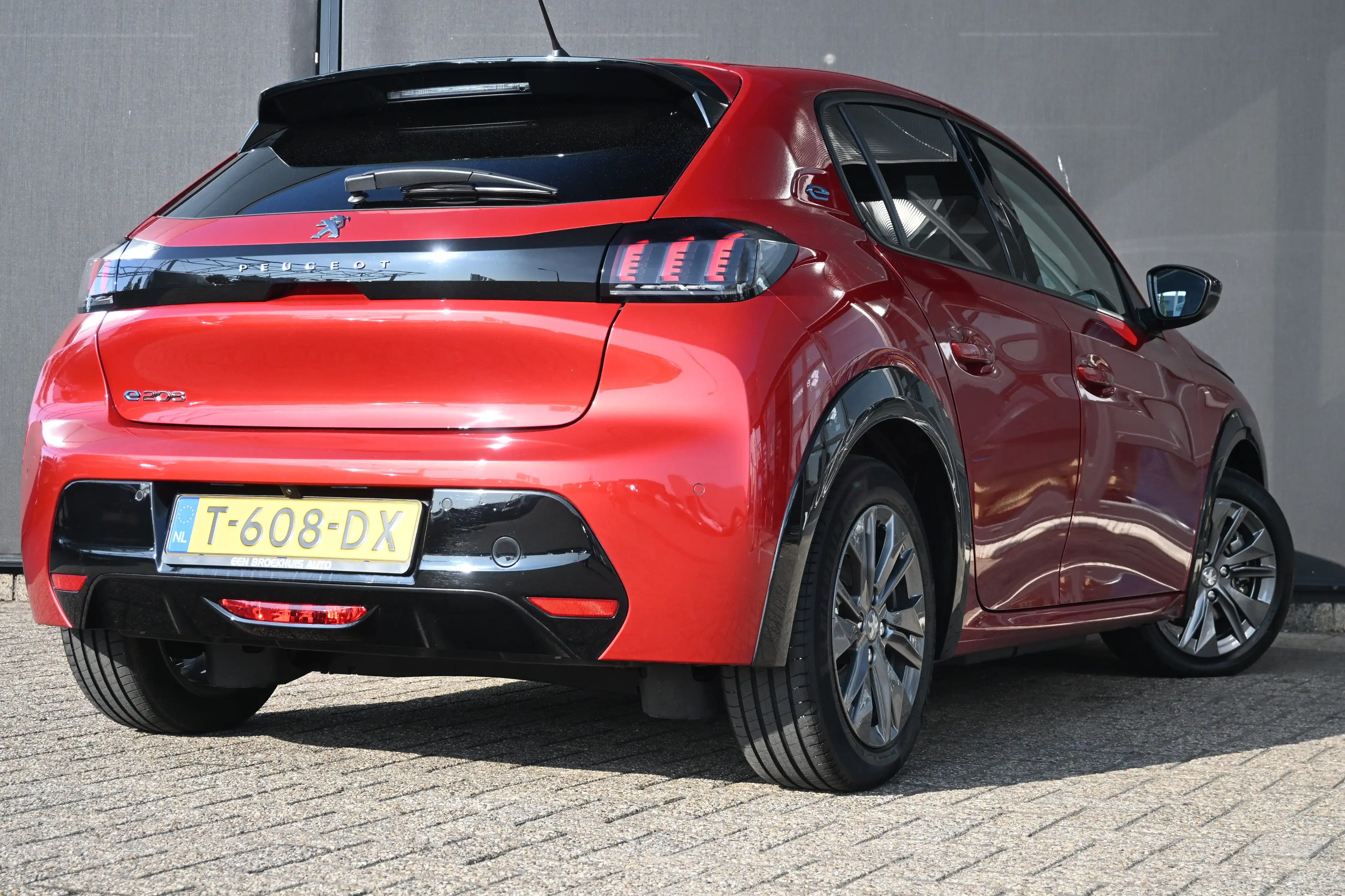 Peugeot e-208 EV Allure 50 kWh | Navigatie By App | Climate Cont — photo 3