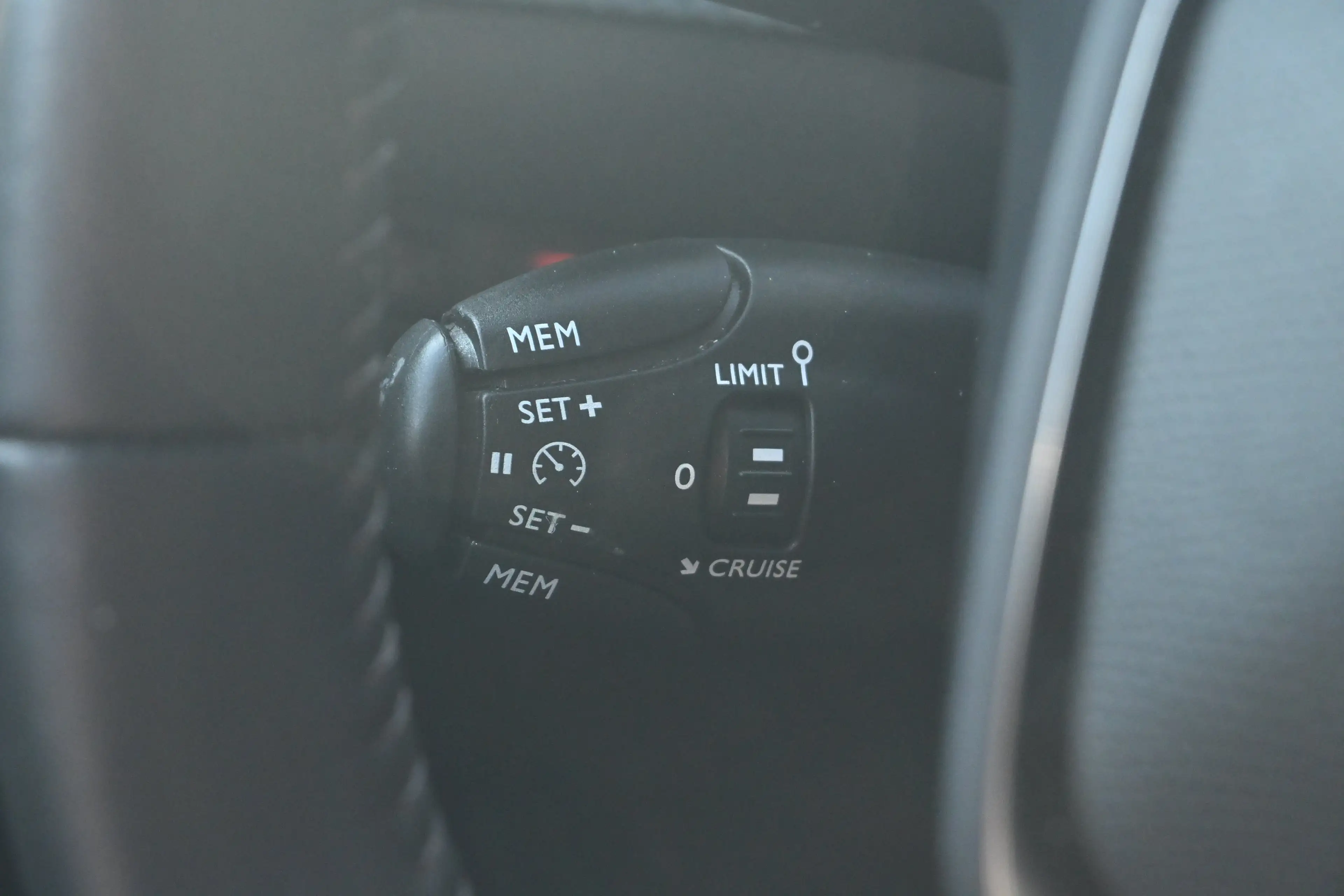 Peugeot e-208 EV Allure 50 kWh | Navigatie By App | Climate Cont — photo 15