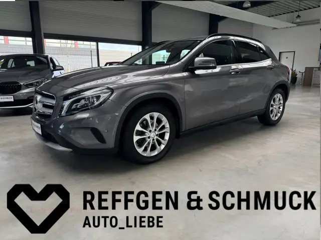 Mercedes-Benz GLA 200 STYLE AUTOMATIK+NAVI+XENON+E-HECKKLAPPE+