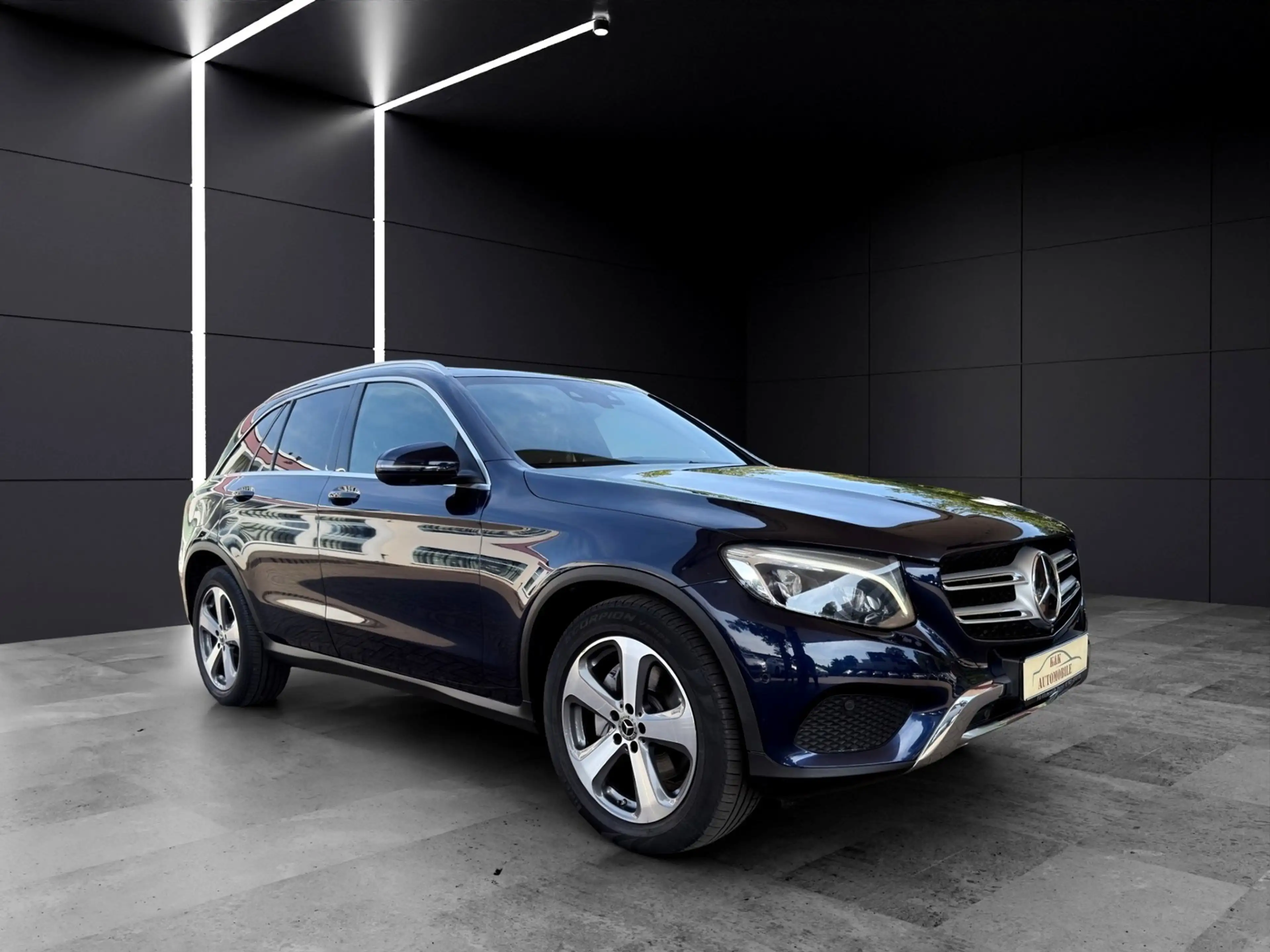 Mercedes-Benz GLC 350 d 4M PANO/BURMEISTER/HEAD UP/360°/AHK — photo 7