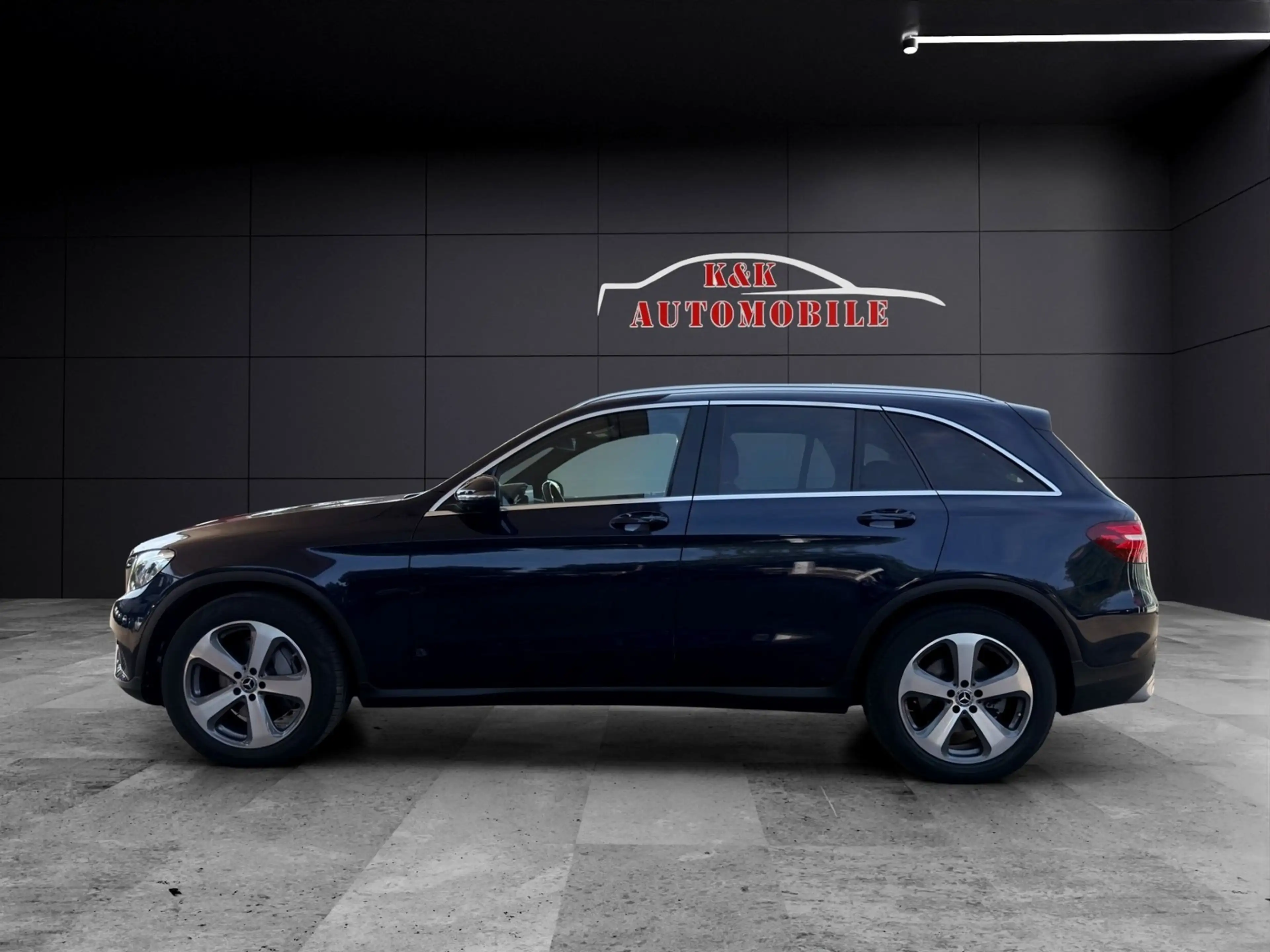 Mercedes-Benz GLC 350 d 4M PANO/BURMEISTER/HEAD UP/360°/AHK — photo 2