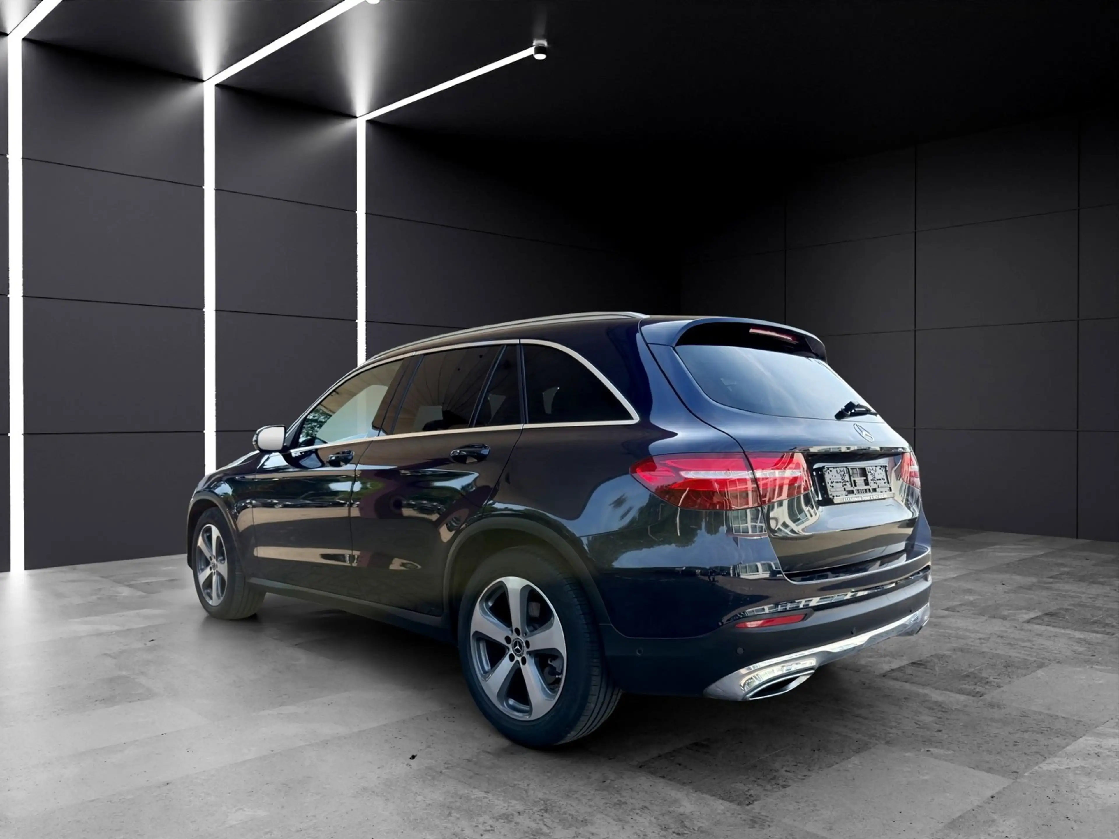 Mercedes-Benz GLC 350 d 4M PANO/BURMEISTER/HEAD UP/360°/AHK — photo 3