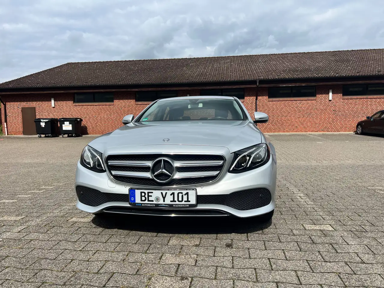 Mercedes-Benz E 200