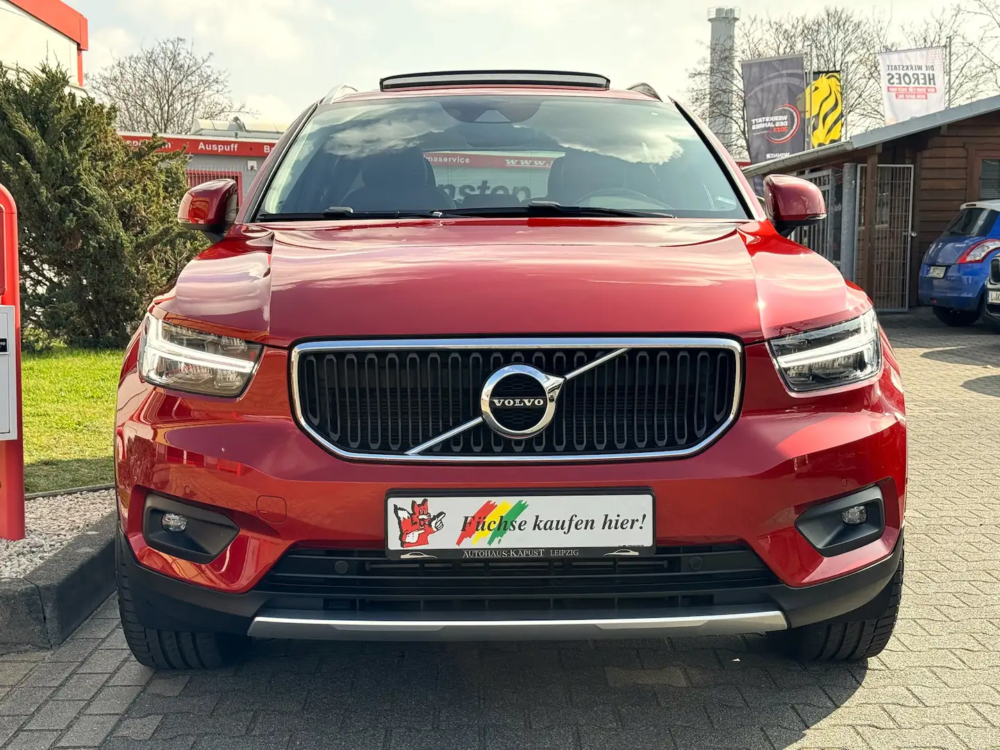Volvo XC40 AWD 190 PS/LED/Pano/Memory/H&K/Spur/ACC/Ahk Red - 2
