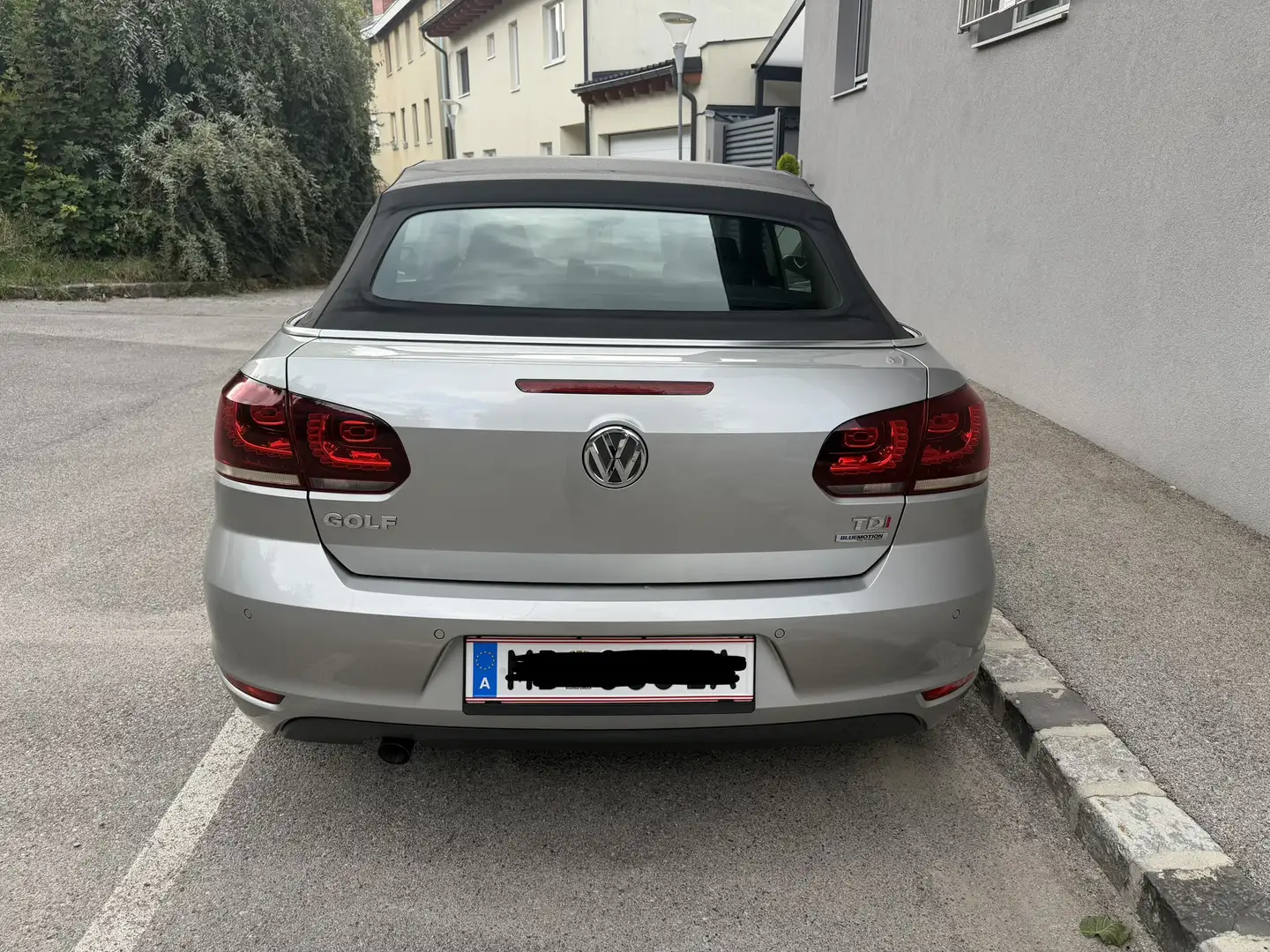 Volkswagen Golf Cabriolet Cabrio BMT 1,6 TDI DPF - 2
