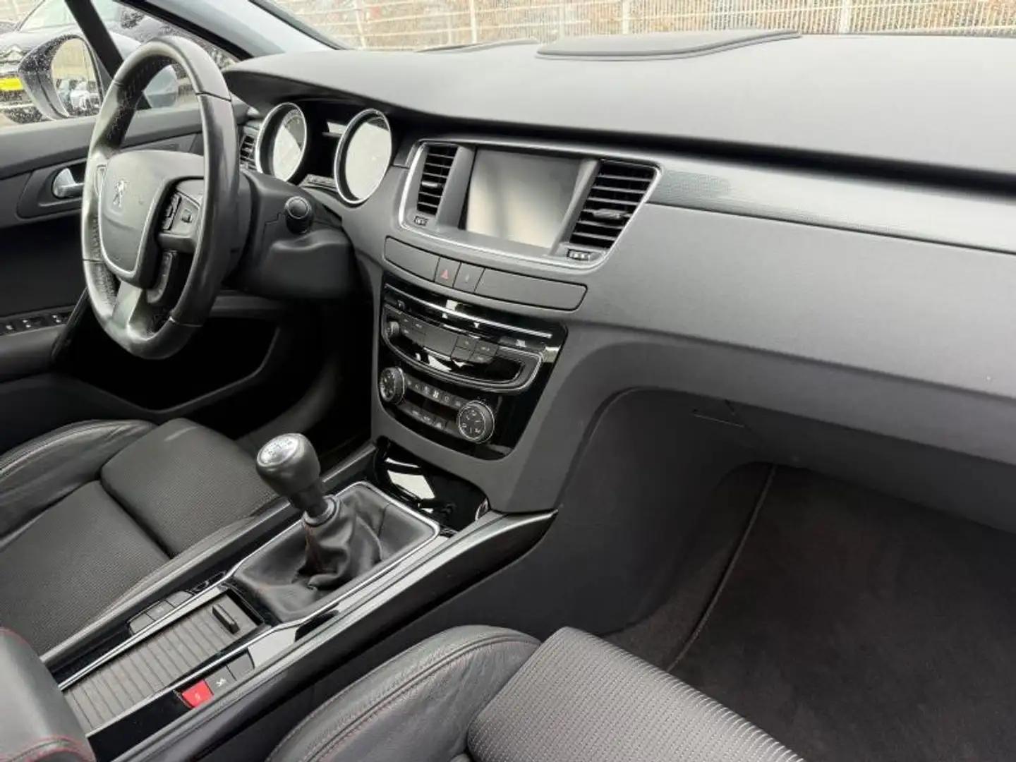 Peugeot 508 GT Line / 2.0 BlueHDi / 150ch Grau - 2