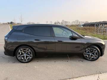 iX 76.6 kWh xDrive40