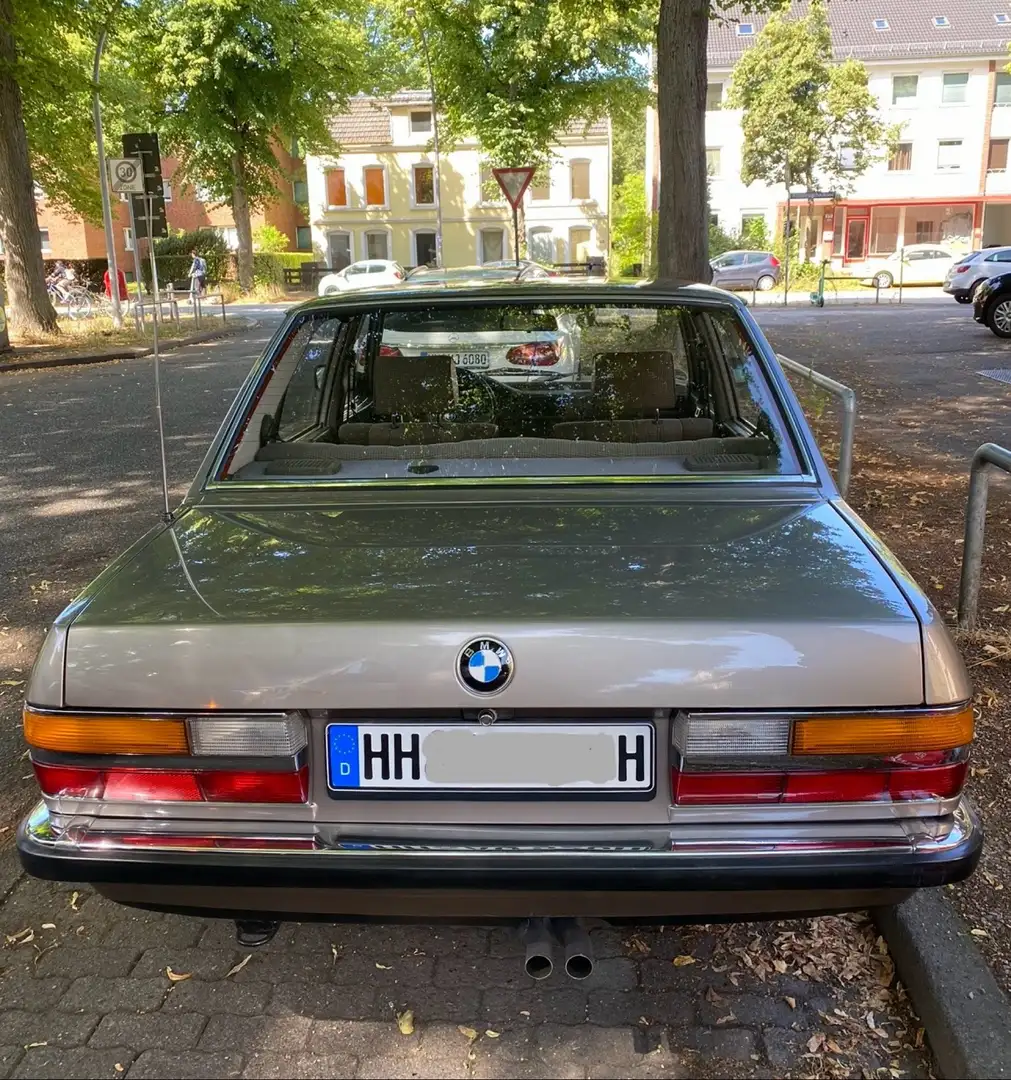 BMW 520 E28 - 520i - Guter Zustand - TÜV Neu - H Zulassun bež - 2
