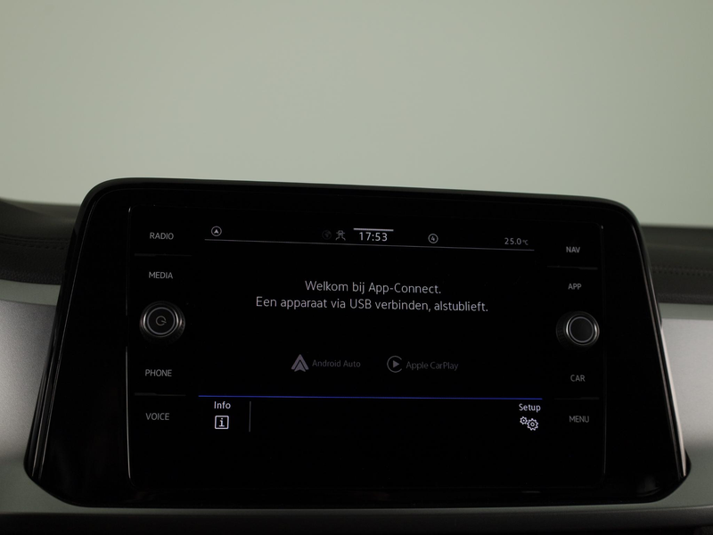 Volkswagen T-Roc 1.0 TSI Life 110 pk | Navigatie via App | LED Kopl — photo 11