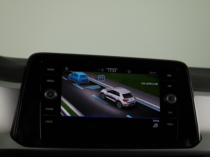 Volkswagen T-Roc 1.0 TSI Life 110 pk | Navigatie via App | LED Kopl — photo 12
