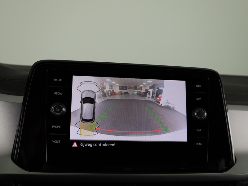 Volkswagen T-Roc 1.0 TSI Life 110 pk | Navigatie via App | LED Kopl — photo 14