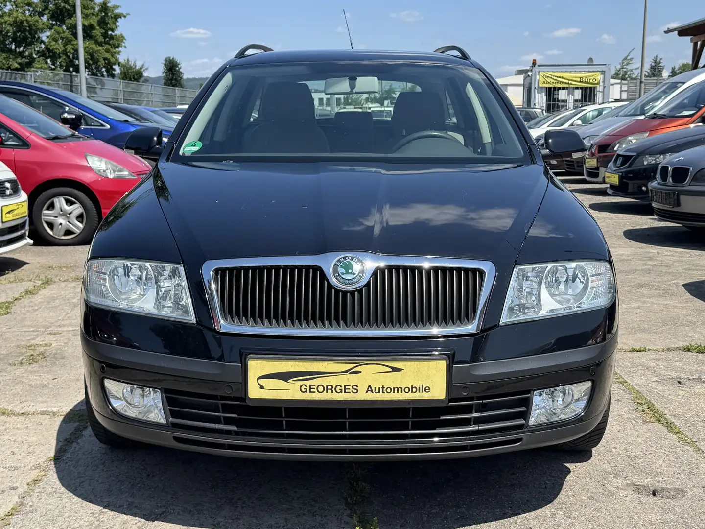 Skoda Octavia Combi 2.0 FSI 4x4 1.Hand Klima Schwarz - 2