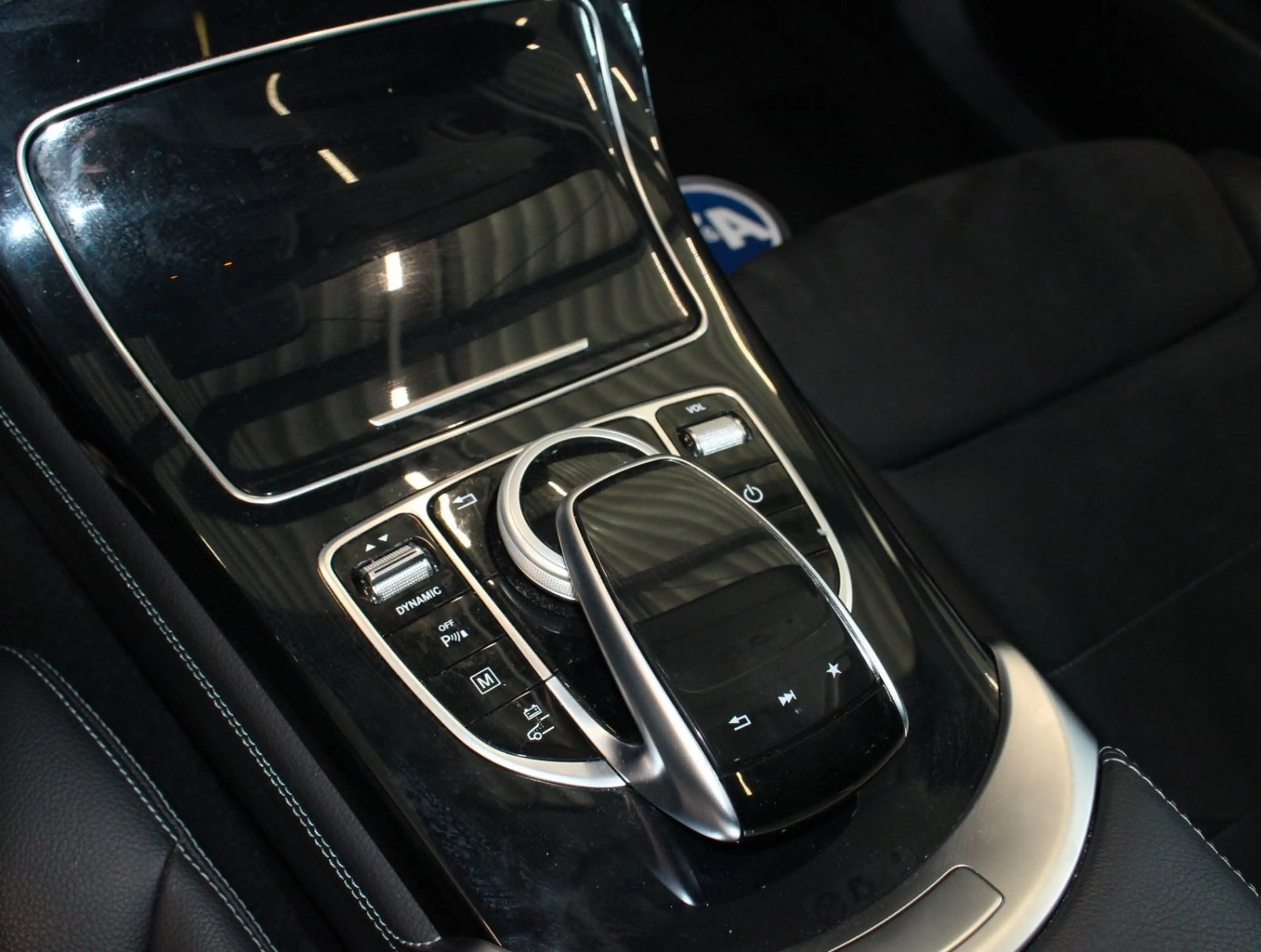 Mercedes-Benz GLC 350 e 4Matic AMG Line Pano*Kamera*LED — photo 14