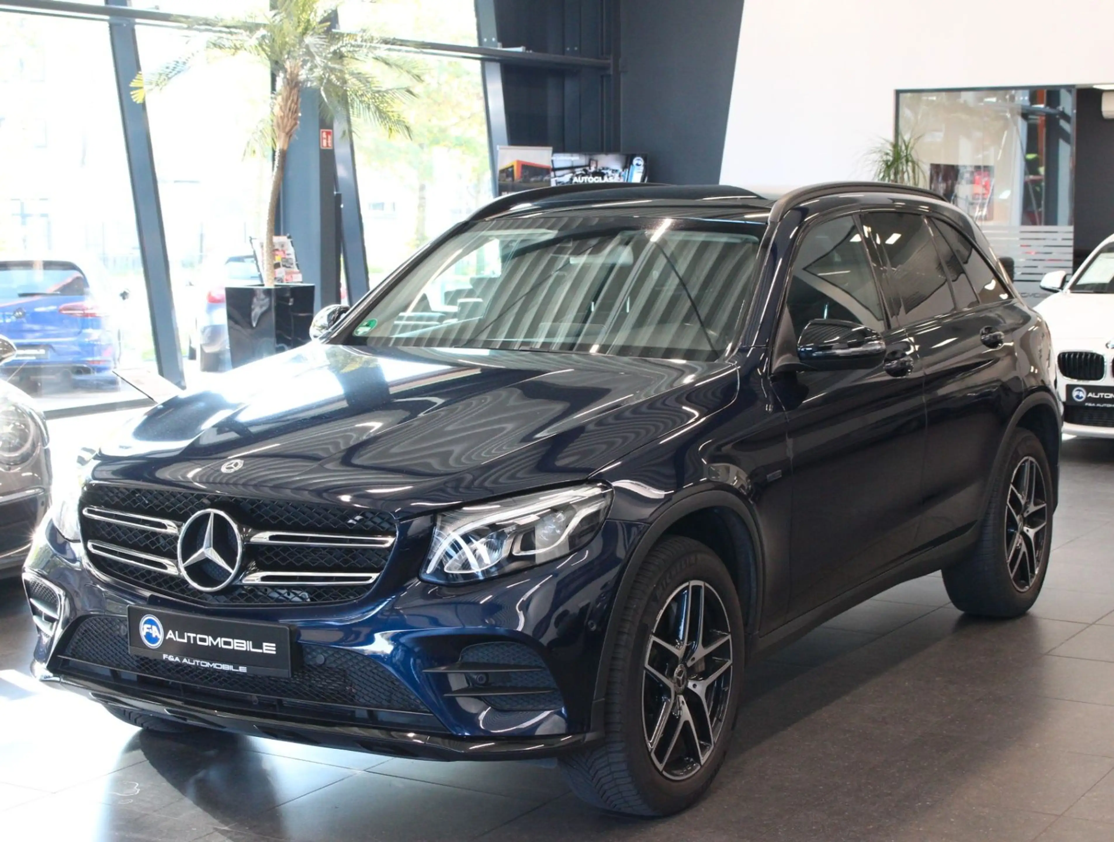 Mercedes-Benz GLC 350 e 4Matic AMG Line Pano*Kamera*LED