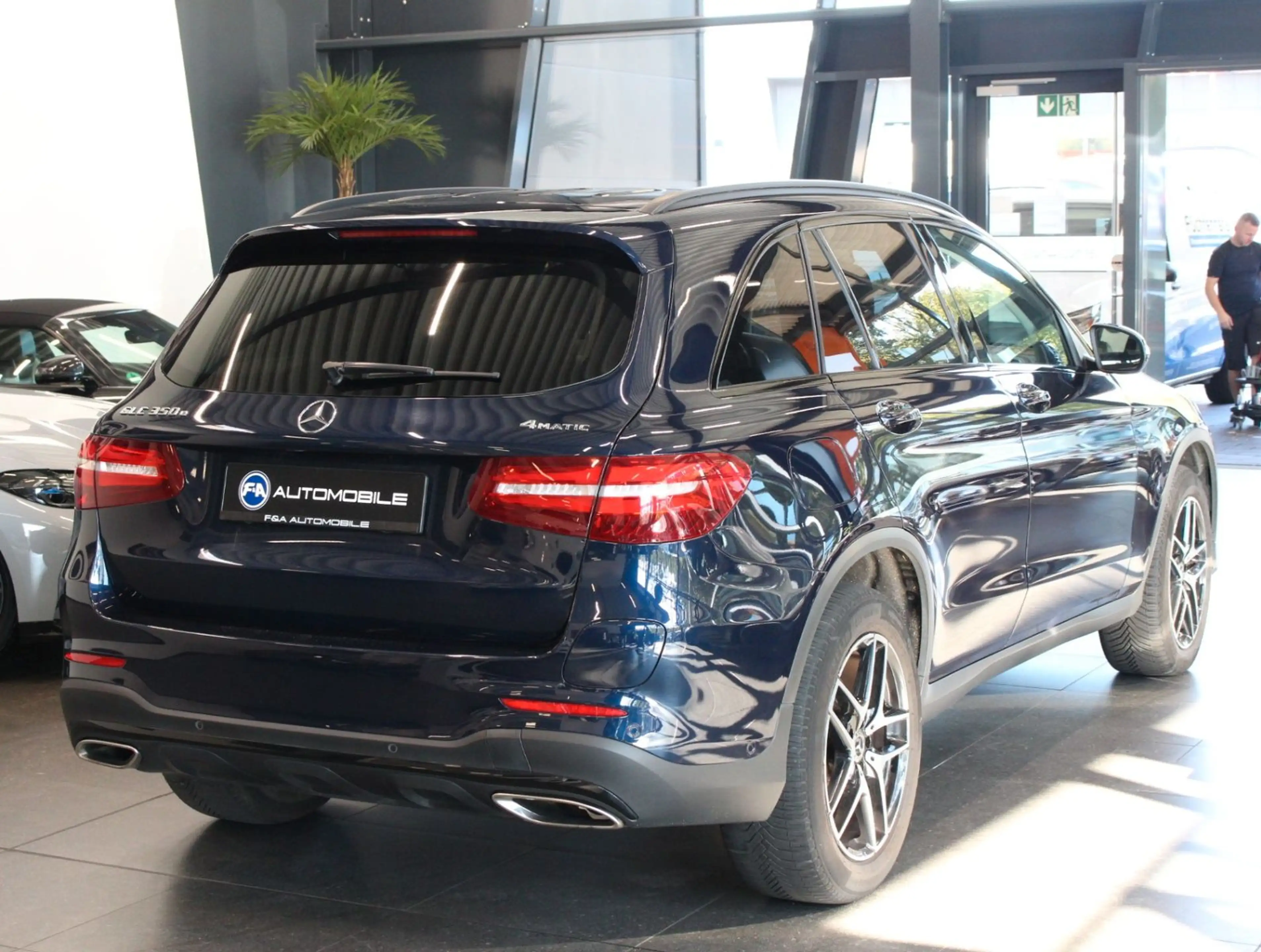 Mercedes-Benz GLC 350 e 4Matic AMG Line Pano*Kamera*LED — photo 5