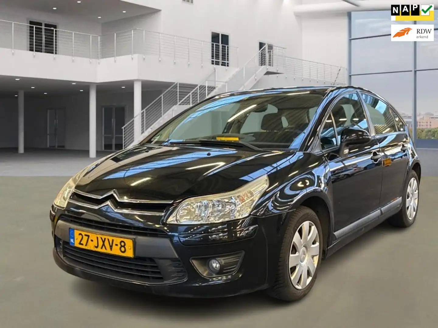 Citroen C4 1.6 VTi Anniversaire Zwart - 1
