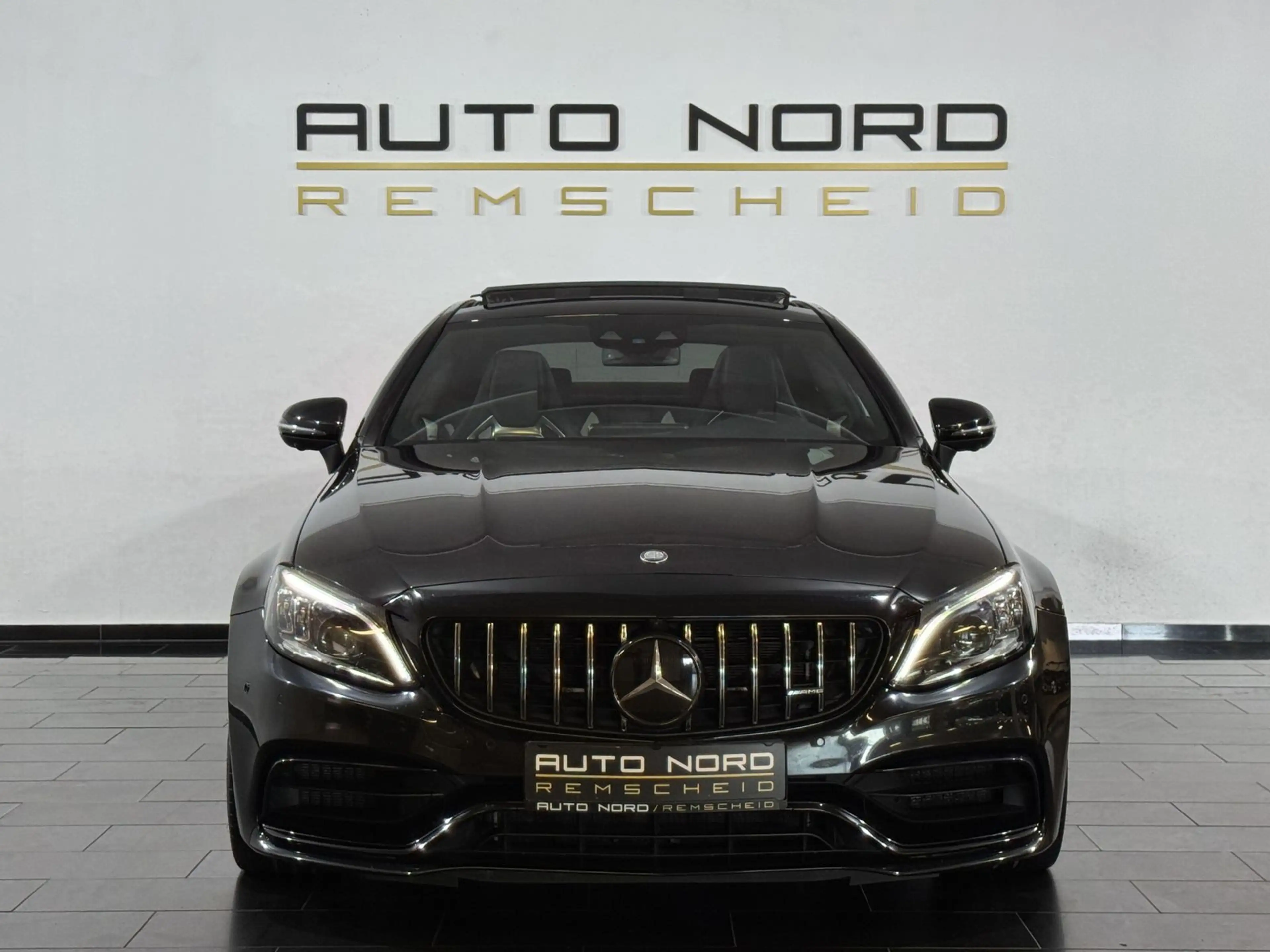 Mercedes-Benz C 63 AMG S Coupé*Schale*Sport.AGA*Pano*KeyGo* — photo 2