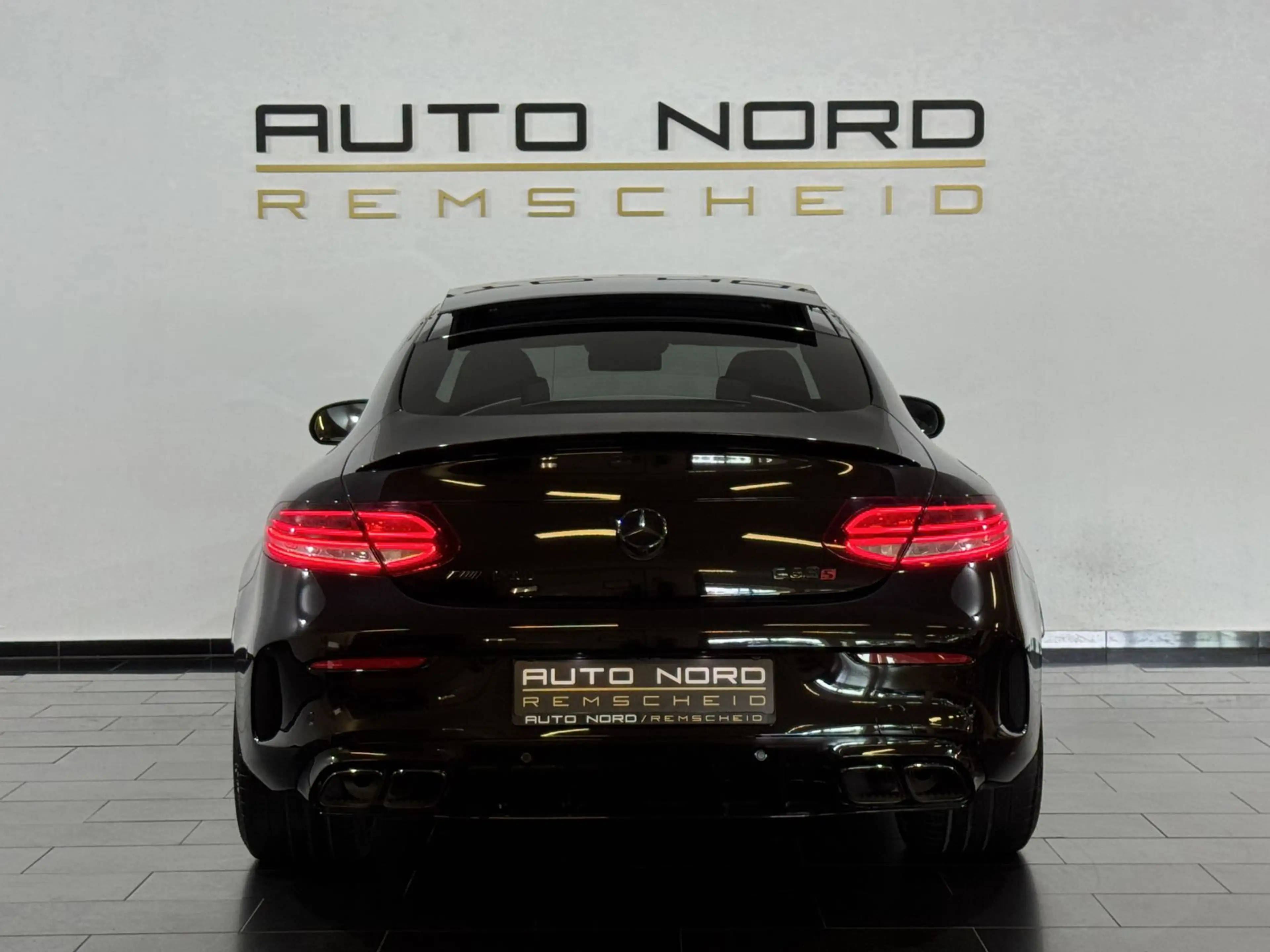 Mercedes-Benz C 63 AMG S Coupé*Schale*Sport.AGA*Pano*KeyGo* — photo 9