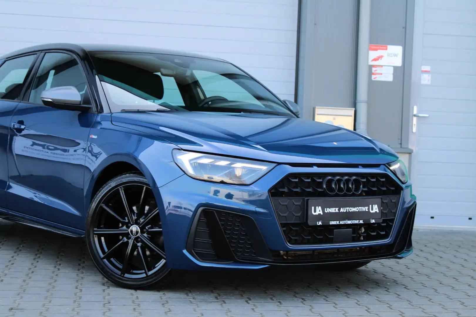 Audi A1 Sportback 30 TFSI S EDITION COMPETITION | ASCARIBL Blauw - 2