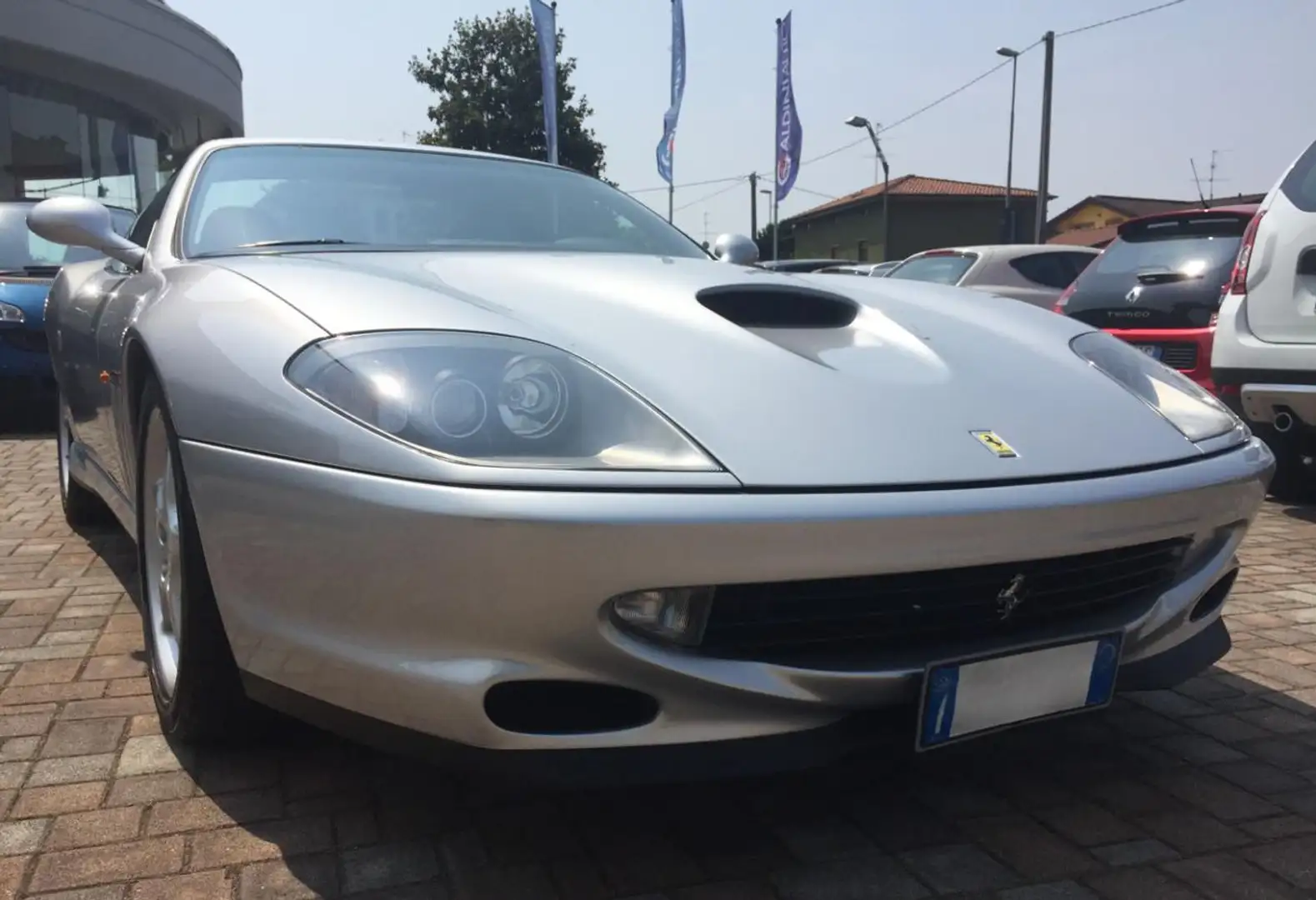 Ferrari 550 Maranello 486cv. Silber - 1