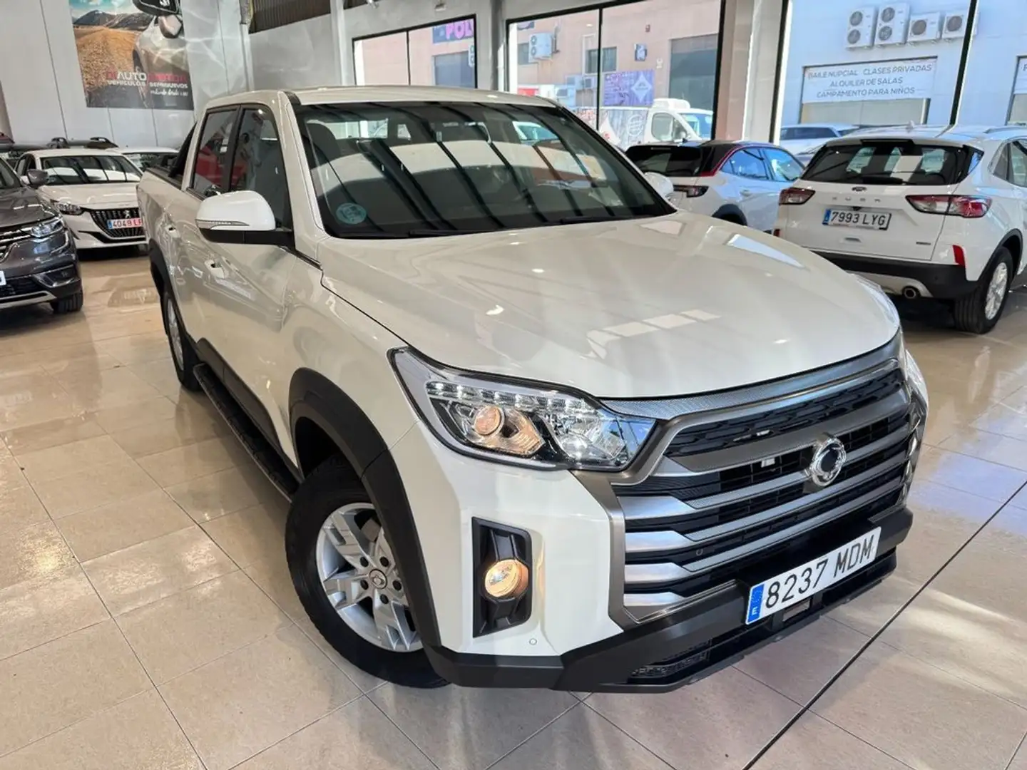 SsangYong Musso Sports D22DTR 4x4 Pro Auto Blanco - 2