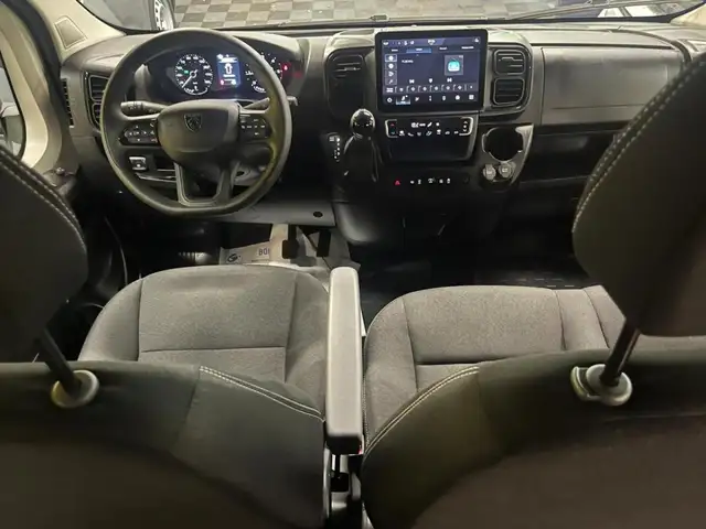 Peugeot Boxer view 4