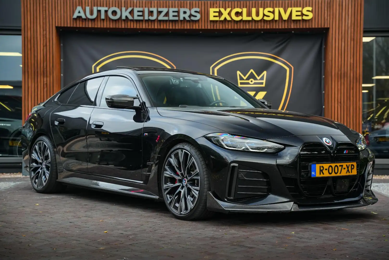 BMW i4 M50 High Executive 84 kWh Carbon Adapt. Cruise Hea Чорний - 1