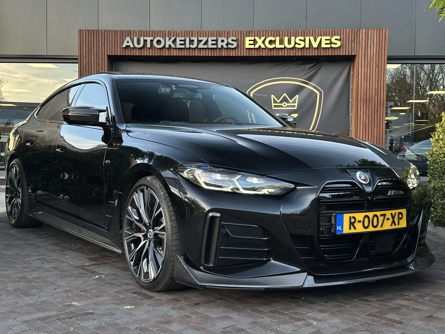 BMW i4 M50 High Executive 84 kWh Carbon Zwart - 1