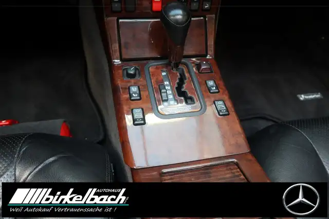 Mercedes-Benz SL view 8