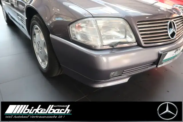 Mercedes-Benz SL view 17