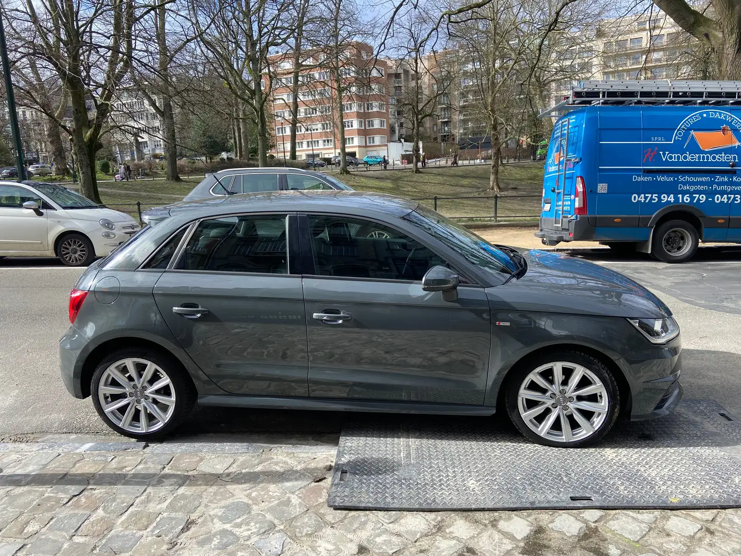 Audi A1 1.4 TDi ultra Gris - 2