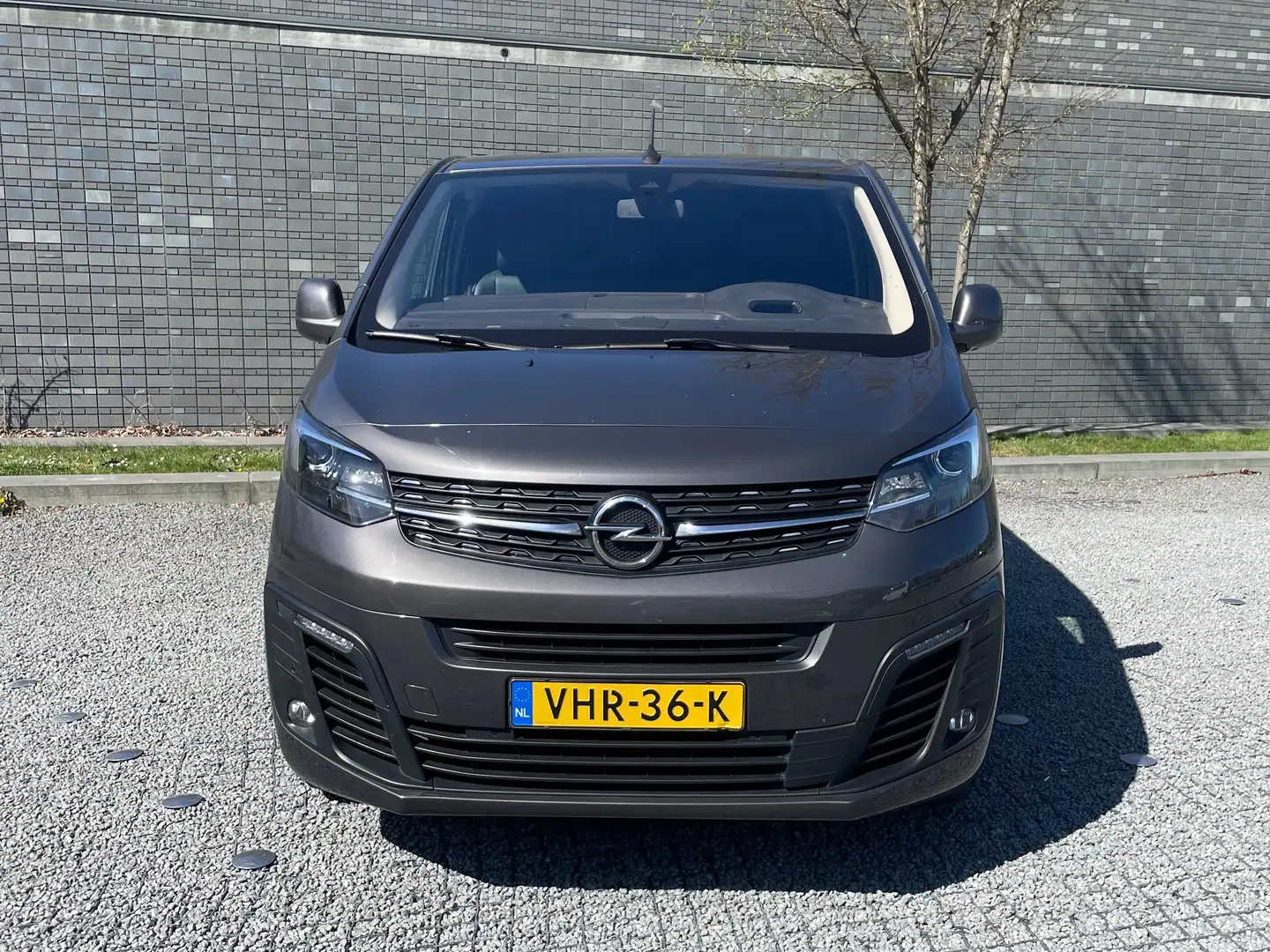 Opel Vivaro Vivaro 2.0 CDTI L3H1 Innov. Grijs - 1