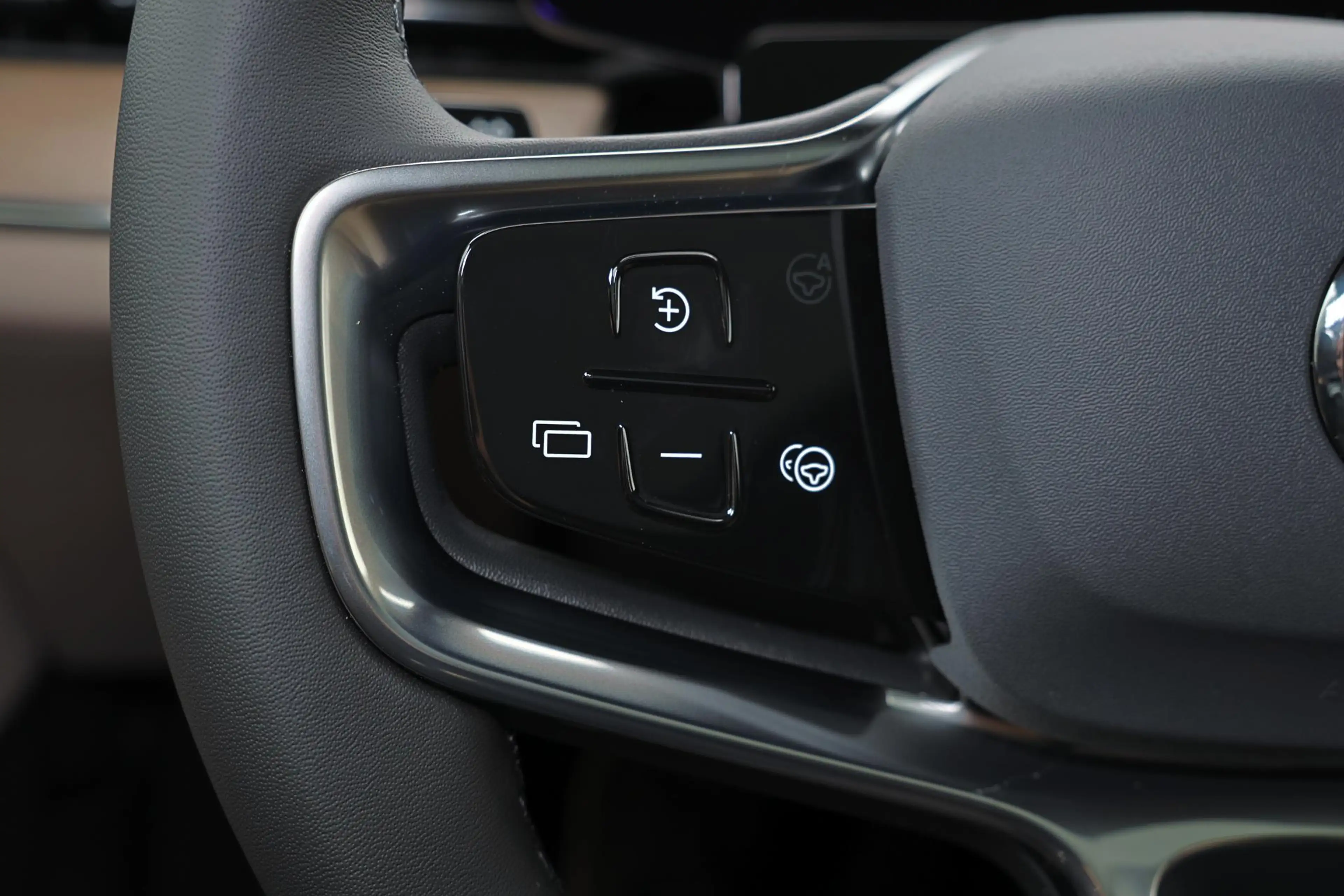 Volvo ES90 Single Motor Plus Launch Edition 92 kWh - Pilot As — photo 11