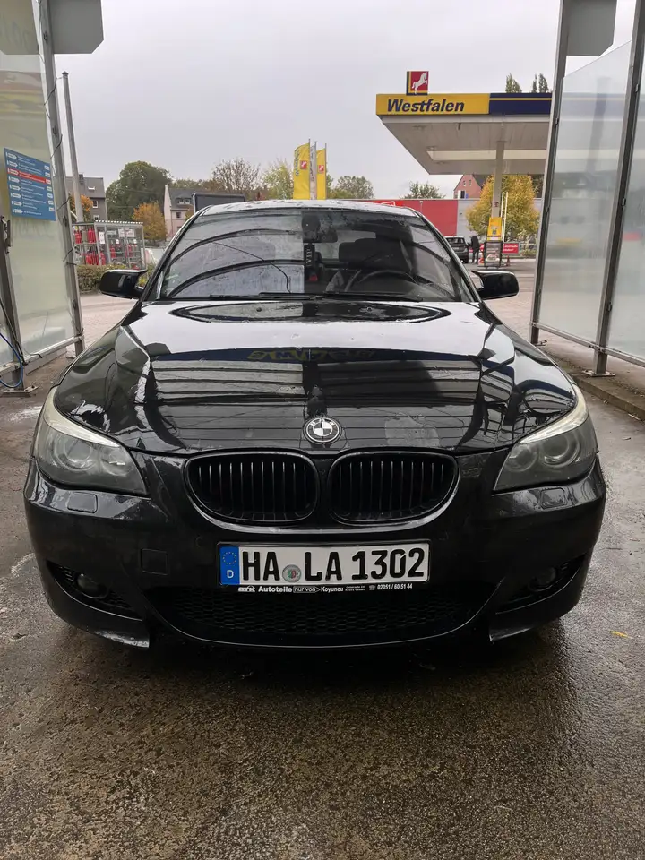 BMW 523