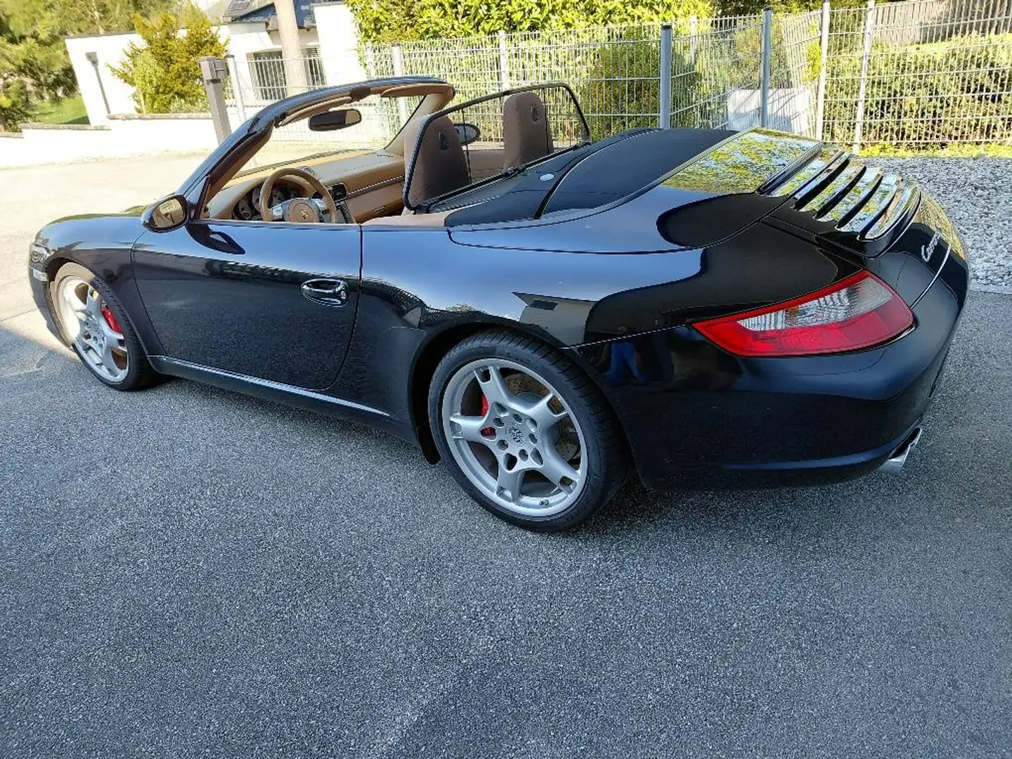 Porsche 911 Carrera S Schwarz - 2