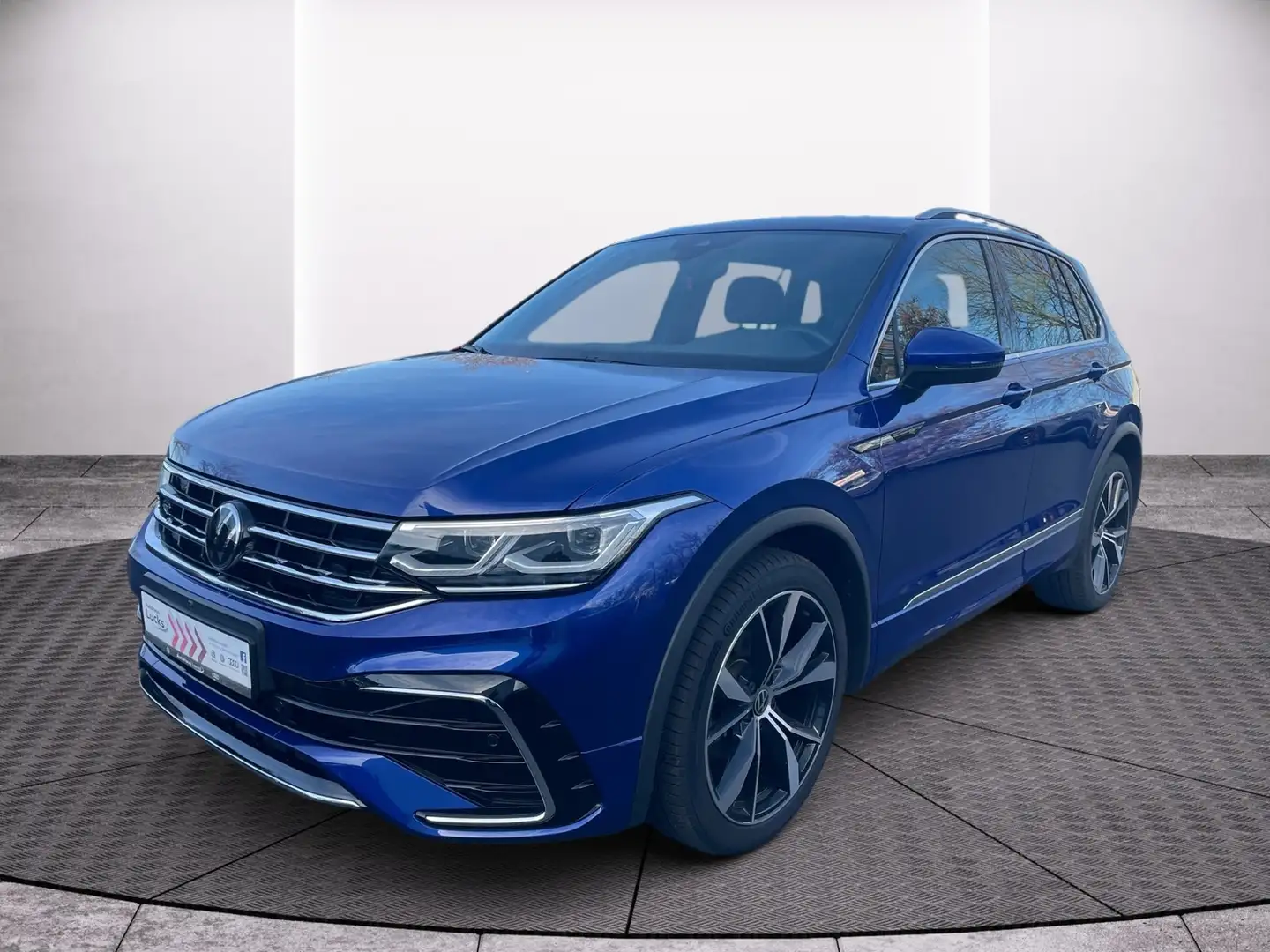 Volkswagen Tiguan R-Line 2.0 TDI 110 kW DSG  MATRIX NAVI AHK Blau - 2
