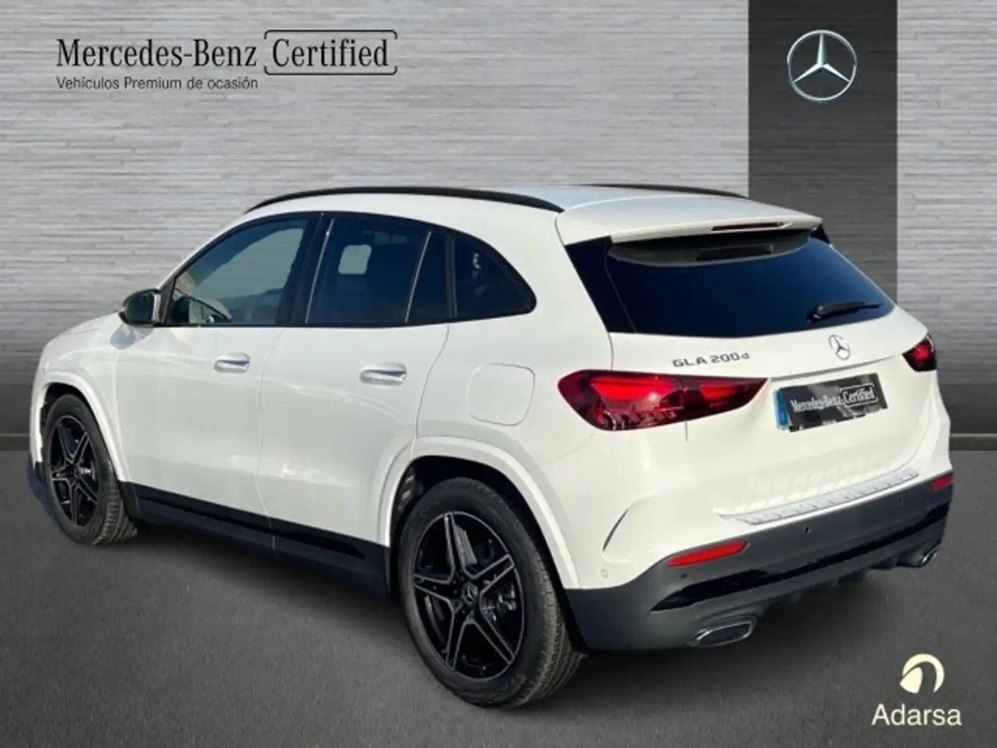 Mercedes-Benz GLA 200 d AMG Line - 2