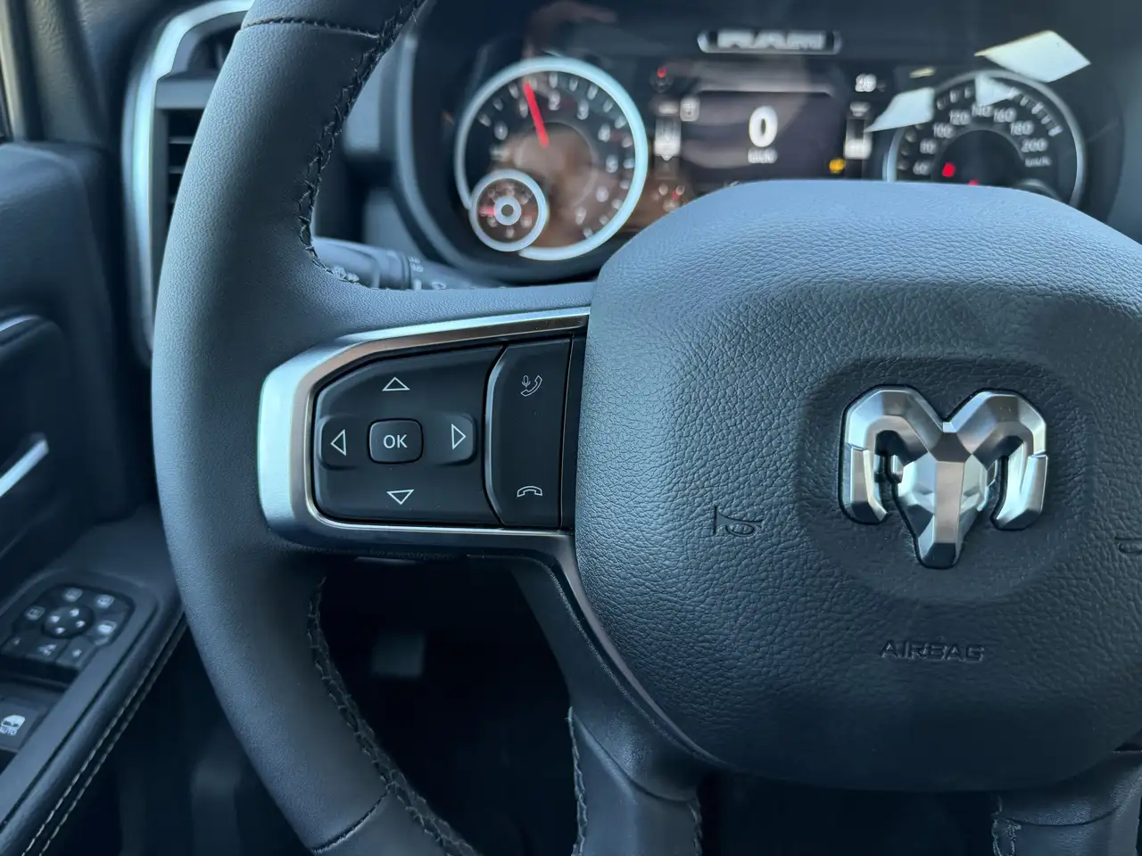 RAM 3500 снимка RAM 3500