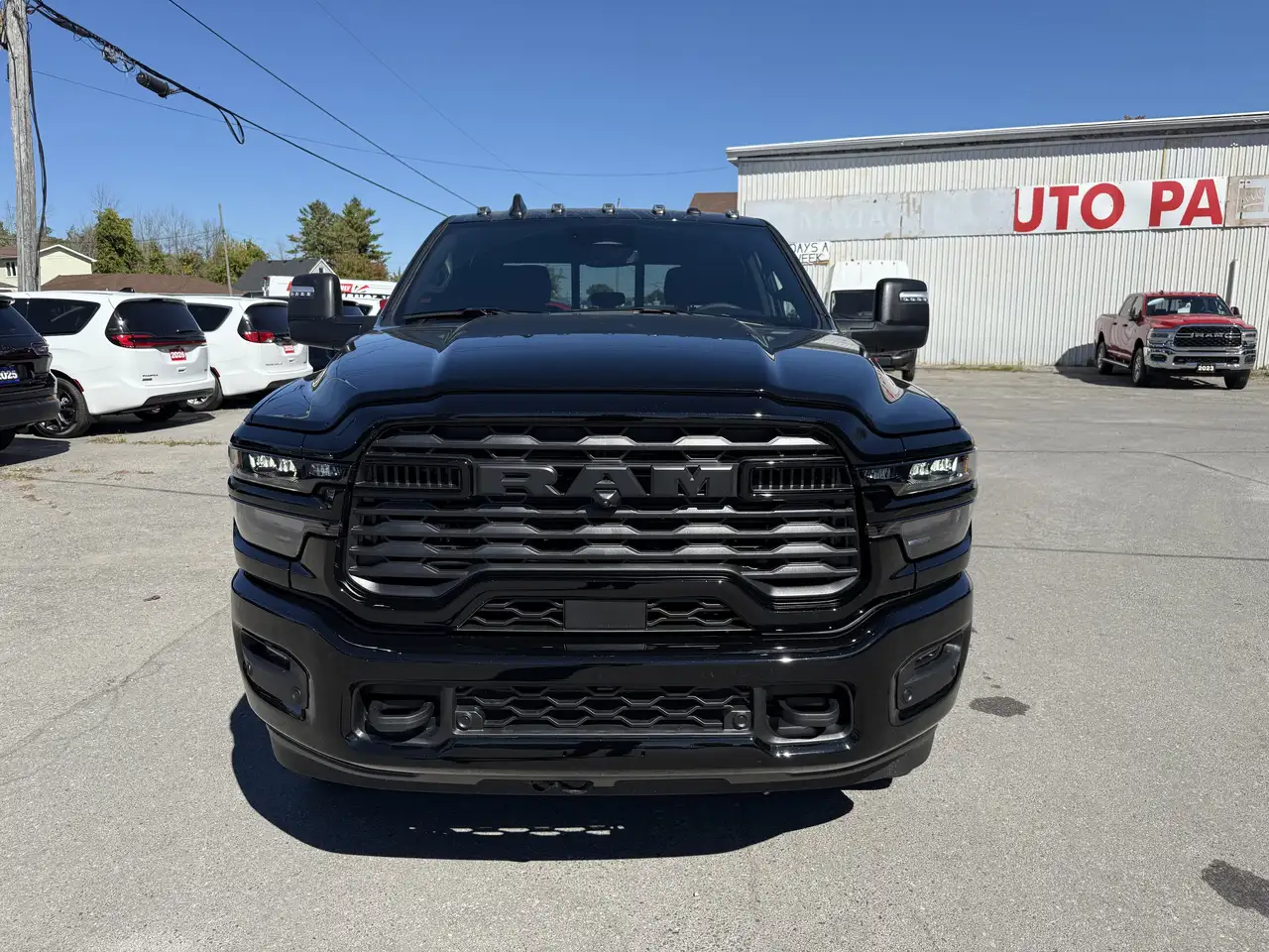 RAM 3500 снимка RAM 3500