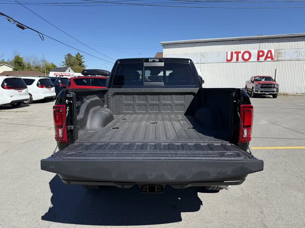 RAM 3500 снимка RAM 3500