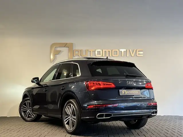 Audi Q5 view 6