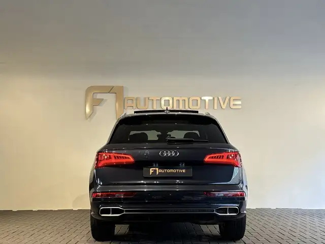 Audi Q5 view 5