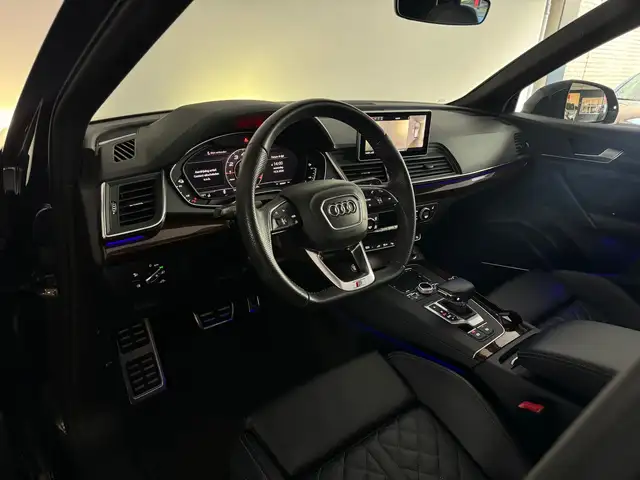 Audi Q5 view 9