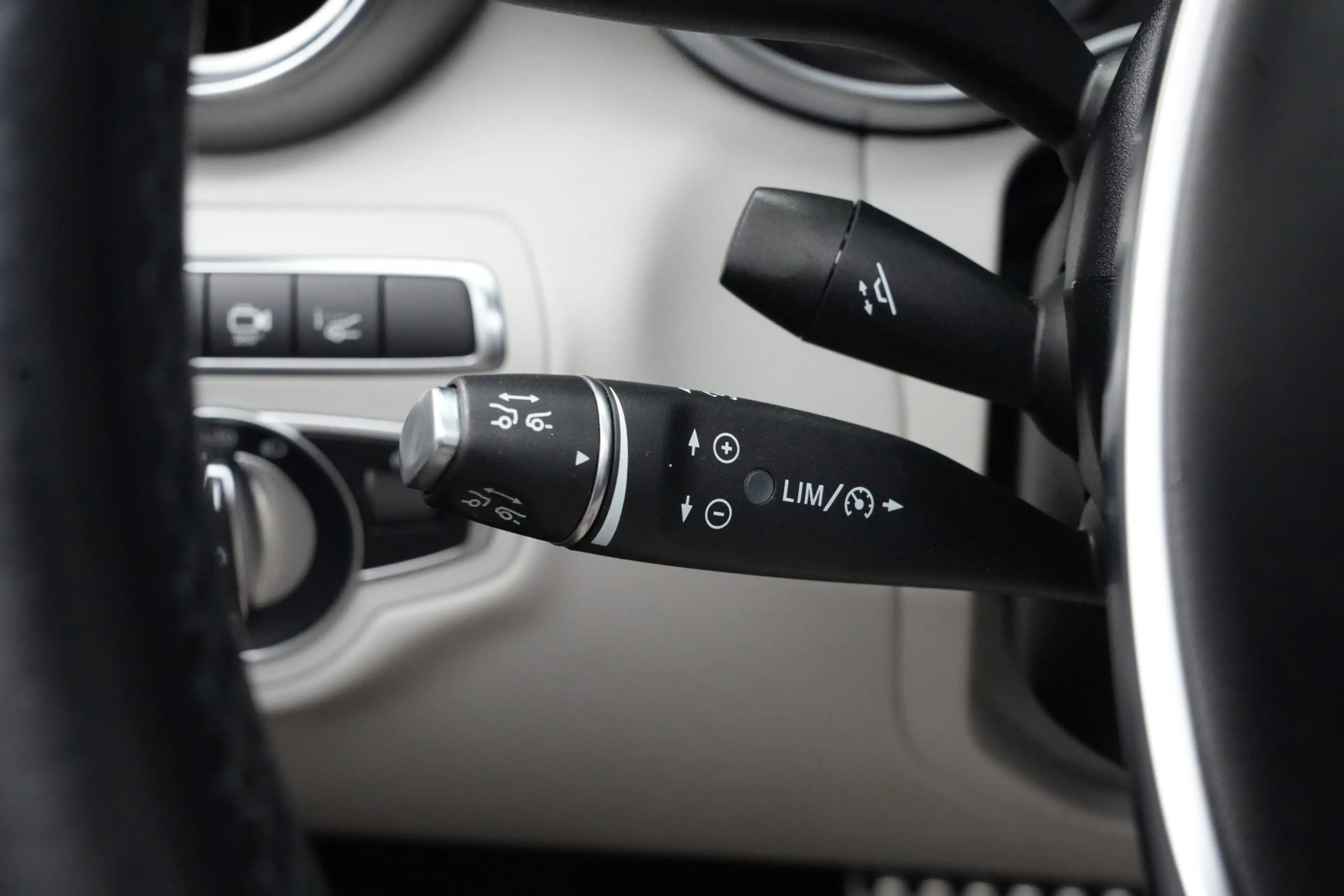 Mercedes-Benz C 400 Cabrio 4MATIC AMG Prestige | 334PK | Burmester | A — photo 24