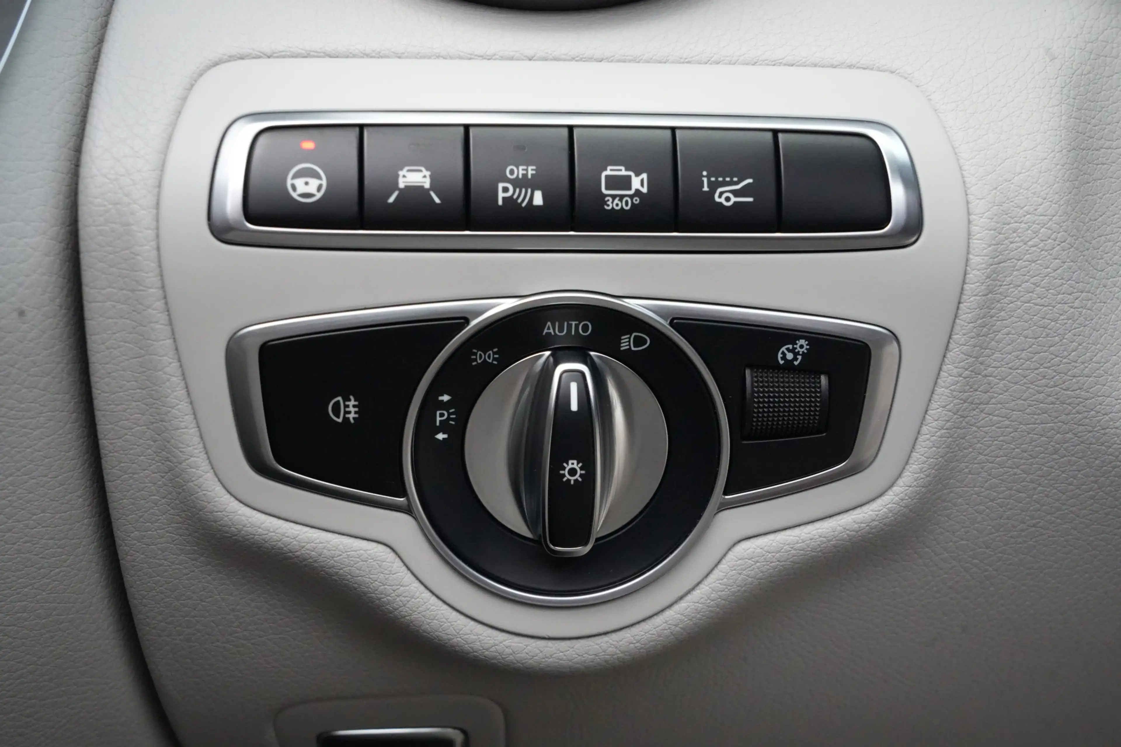 Mercedes-Benz C 400 Cabrio 4MATIC AMG Prestige | 334PK | Burmester | A — photo 25