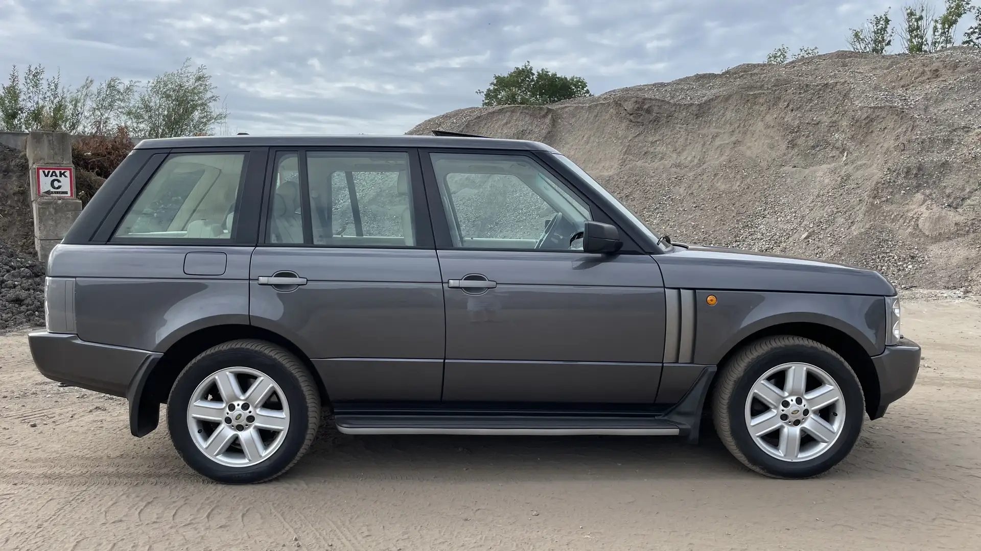 Land Rover Range Rover 4.4 V8 benzine VOGUE | Topstaat! | Youngtimer Grijs - 2
