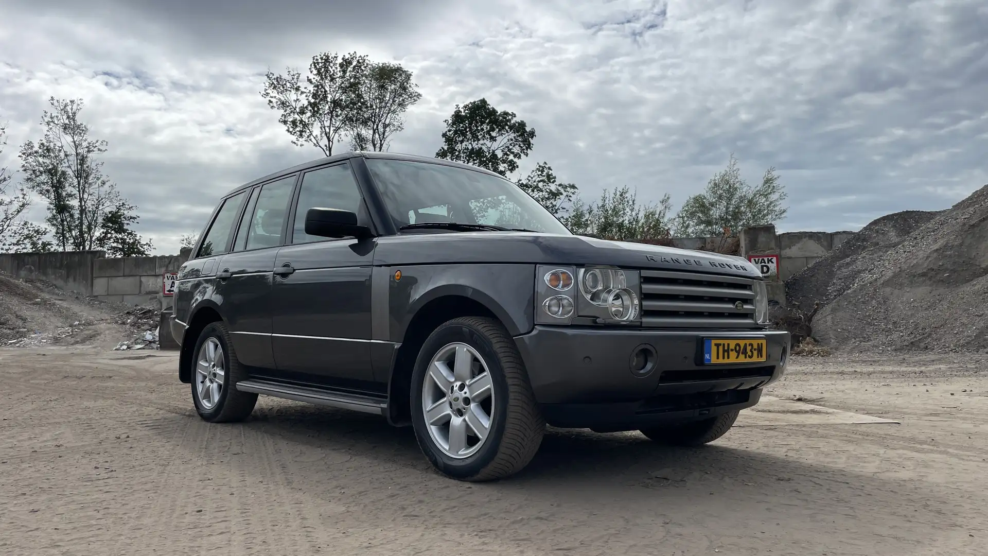 Land Rover Range Rover 4.4 V8 benzine VOGUE | Topstaat! | Youngtimer Grijs - 1
