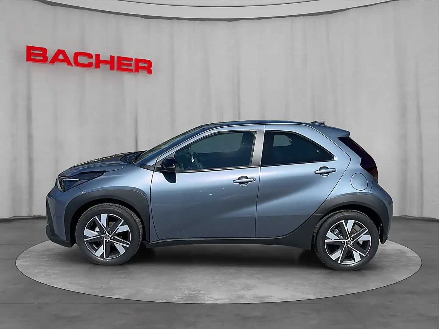 Toyota Aygo X 1,5 Hybrid Grau - 2