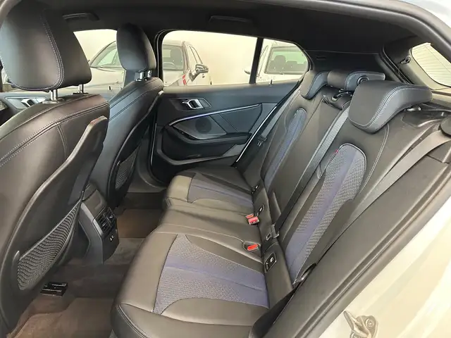 BMW 1 Series view 7